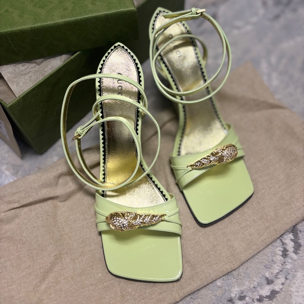 New GUCCI FELINE HEAD HIGH HEEL ANKLE STRAP SANDAL WOMEN